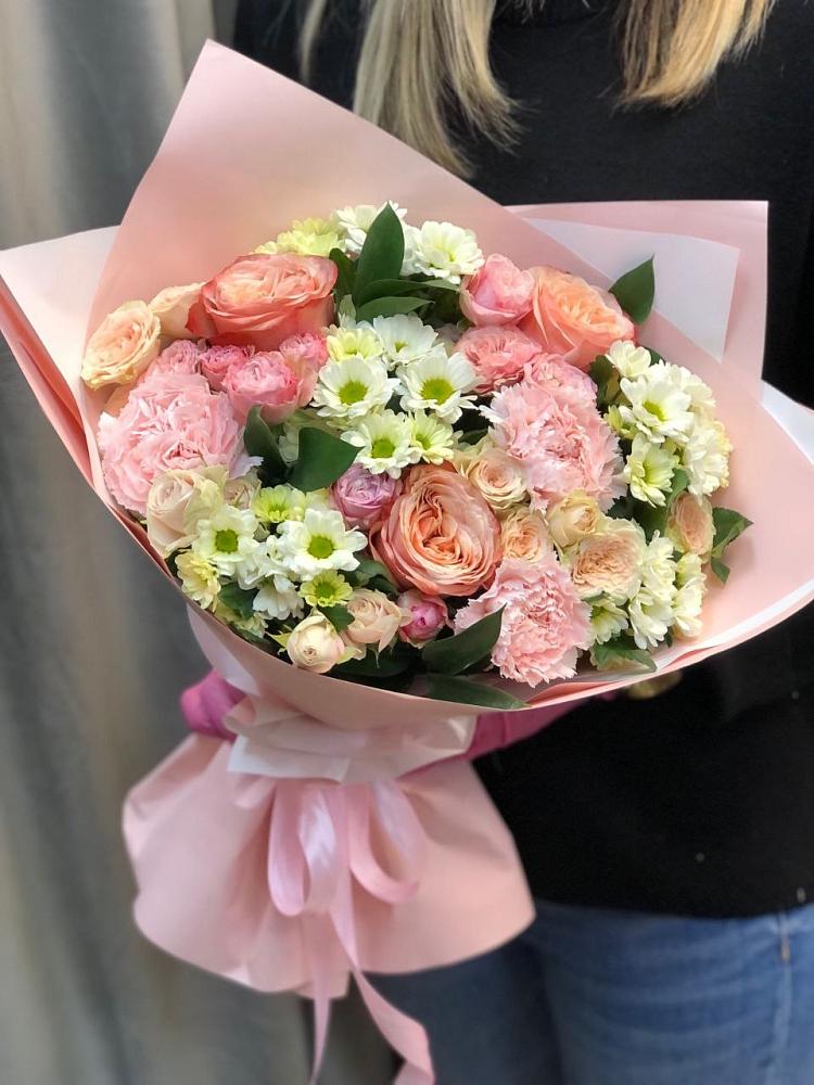 Букет цветов из: Гвоздики, Розы и Хризантемы в Чите