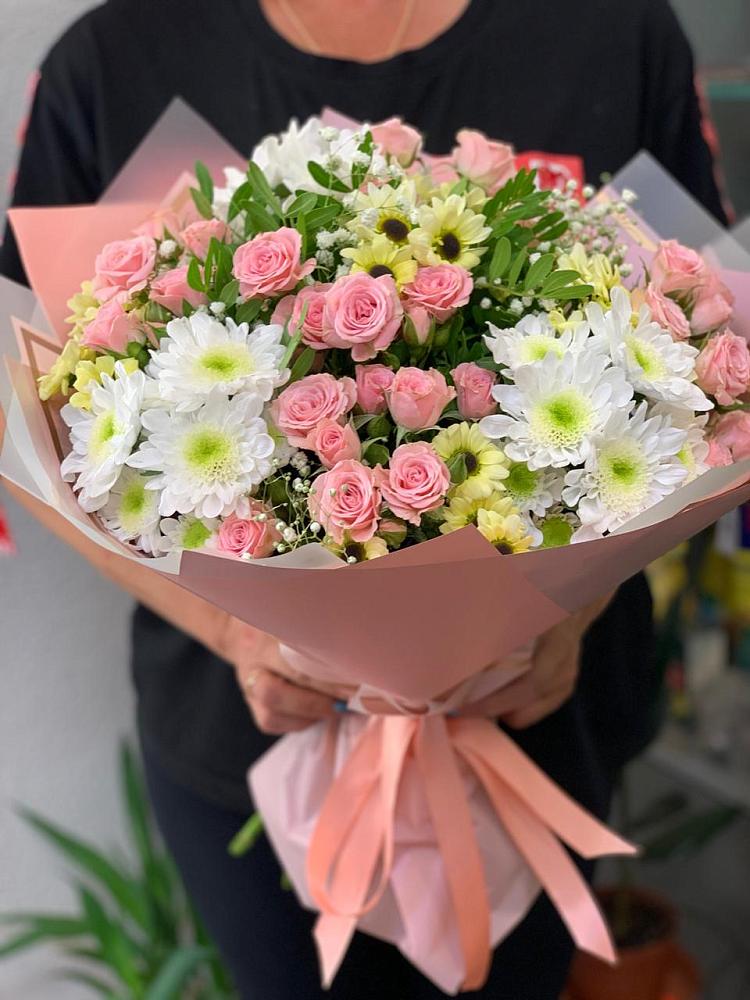 Букет цветов из: Розы и Хризантемы в Чите