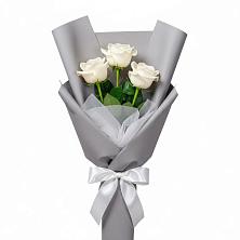 Букет 3 белые розы в Чите