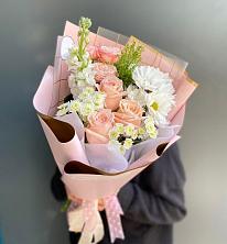 Букет цветов из:  Хризантемы и Розы в Чите