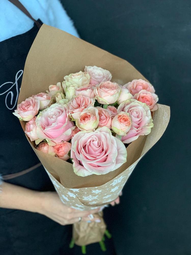 Букет цветов из: Хризантемы и Розы в Чите