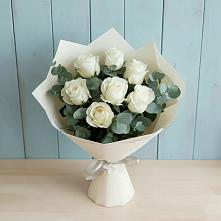 Букет Белые розы в Эвкалипте в Чите