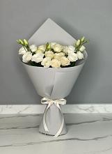 Букет цветов из:  Розы и Лизиантусы в Чите